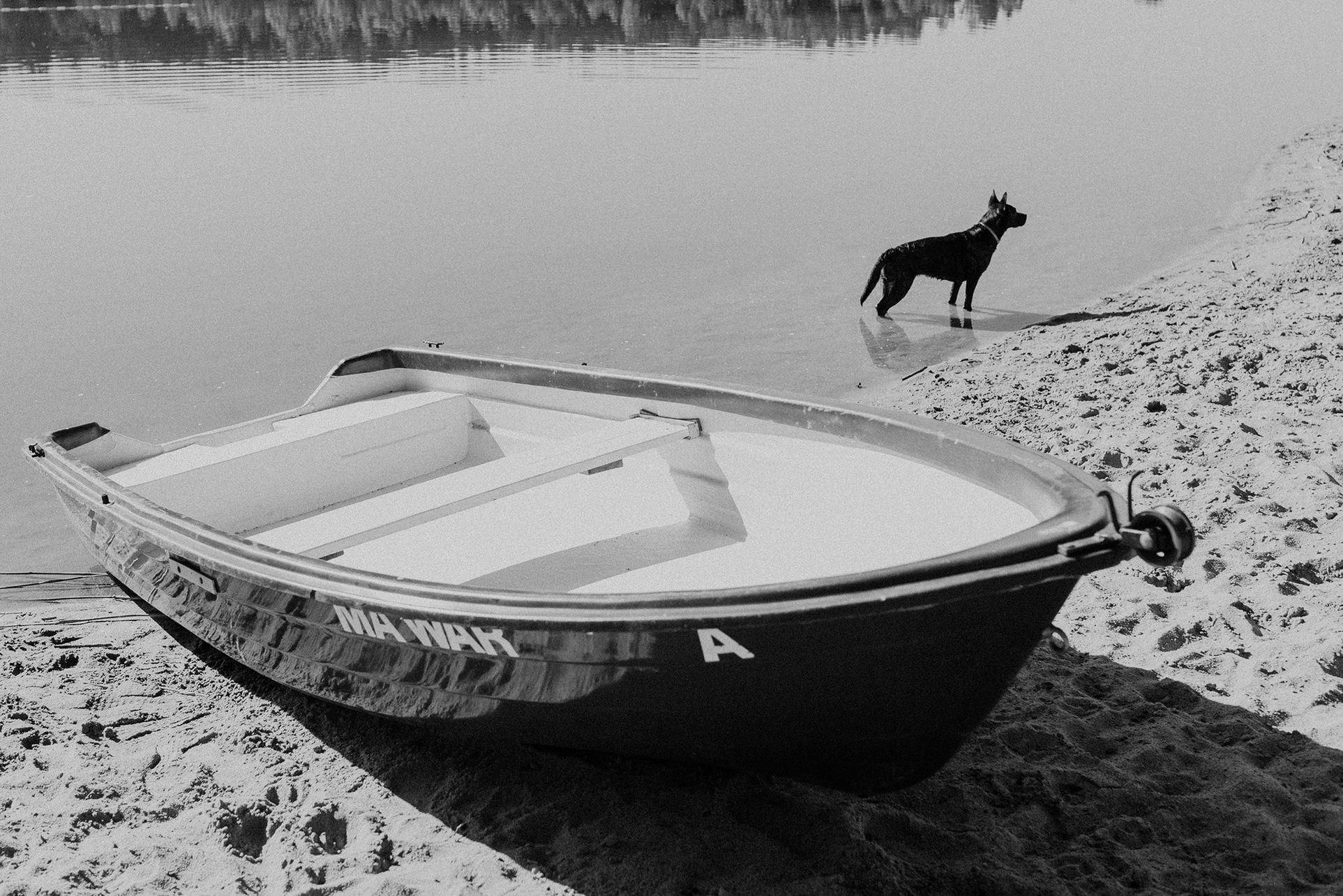 jezioro-konwantki-mazury-łódka